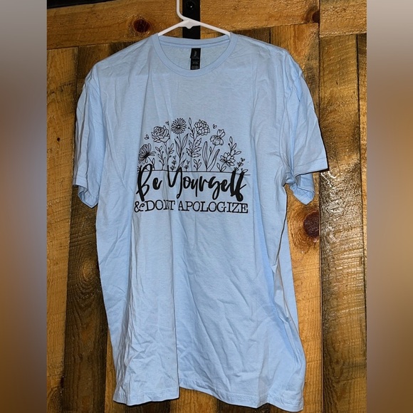 NWT Be yourself graphic T - Picture 1 of 1